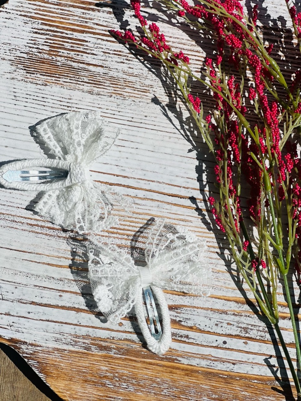 White Lace Bow Hair Clips for Kids - Charming Accessory - Picture 7 of 11